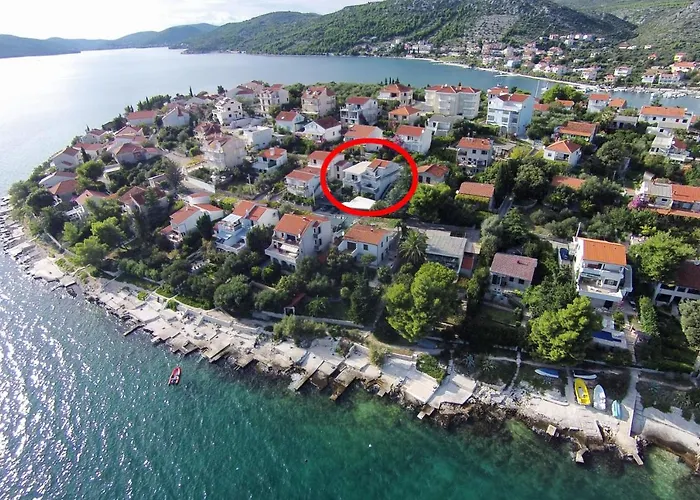 Apartments By The Sea Seget Vranjica, Trogir - 978