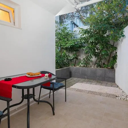 Apartments By The Sea Seget Vranjica, Trogir - 978 Zewnętrze zdjęcie