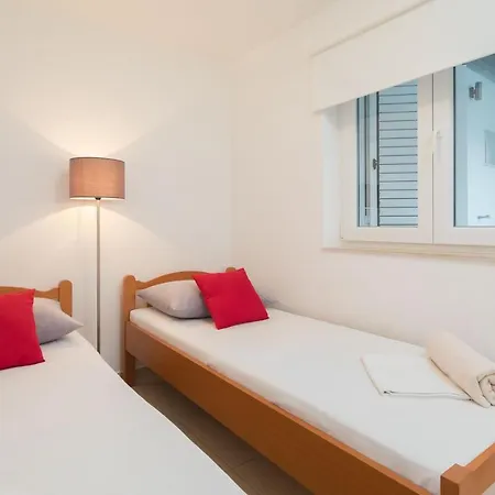 Apartments By The Sea Seget Vranjica, Trogir - 978 Zewnętrze zdjęcie