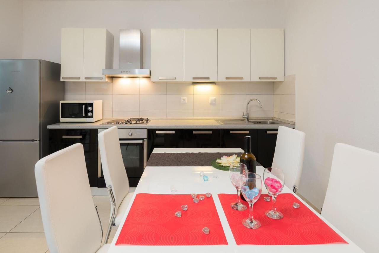 Apartment By The Sea Seget Vranjica, Trogir - 978 Seget Vranjica